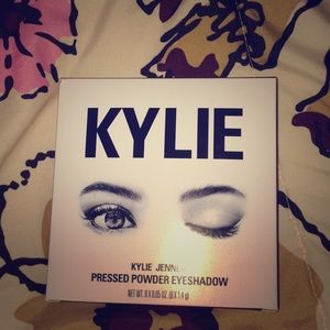 Kylie Jenner The Bronze Palette